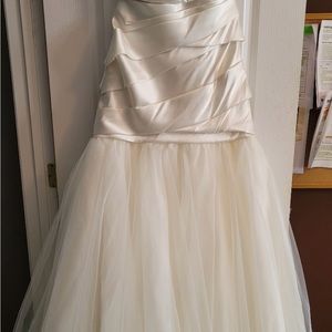 Vera Wang Wedding Dress